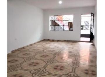 Departamento de 3 habitaciones, Lima · Venta Amplio Departamento | 151 m² | 1er Piso |con Cochera| en Comas