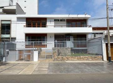 Oficina comercial , Lima · Edificio de Oficinas Completo E Independiente 908 m² - Lince Cerca Al Parque _ Uso Exclusivo.