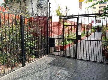 Casa de 2 habitaciones, Lima · Casa de 107 m² con 2 Dorm. en Alquiler Cerca Al Malecon 28 de Julio Miraflores