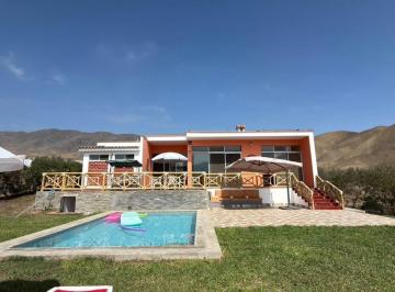 Terreno / Lote · 300m² · 4 Dormitorios · 6 Estacionamientos · Vendo Terreno y Hermosa Casa de Campo! 1071 m²