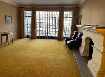 Terreno / Lote · 421m² · 4 Dormitorios · 2 Estacionamientos · Casa Como Terreno en Venta en San Isidro