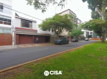 Terreno / Lote · 300m² · 6 Dormitorios · 2 Estacionamientos · Terreno Frente a Parque en Vista Alegre Surco | Ideal Para Proyecto Inmobiliario