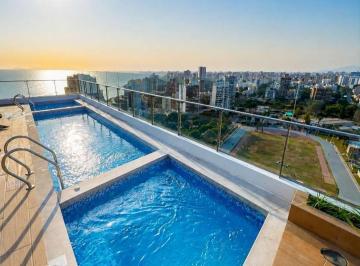 Departamento · 62m² · 2 Dormitorios · 1 Estacionamiento · Venta de Departamento en Barranco 62 m² a Paso del Malecón Paul Harris