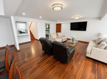 Departamento de 4 habitaciones, Lima · Triplex de Lujo en Venta