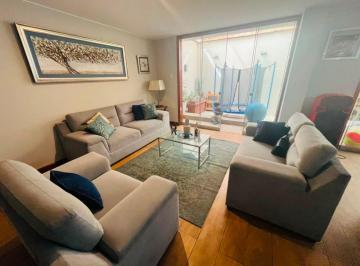 Casa de 7 habitaciones, Lima · Vendo Casa Multifamiliar de 3 Pisos en Ate: Su Nuevo Hogar y un Negocio Rentable en El Mismo Lugar