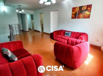 Casa · 160ha · 5 Dormitorios · Venta de Casa de 160 m² con 2 Unidades Independizadas – Ideal Para Inversión o Familia Multifamiliar