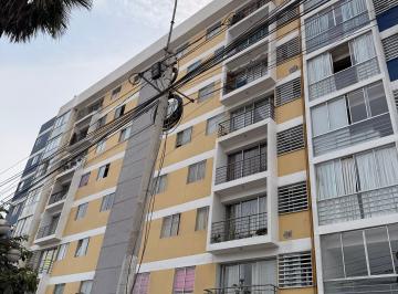 Departamento de 3 habitaciones, Lima · Departamento en Alquiles, Excelente Ubicación y Cómodo