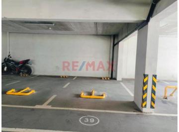 Garage , Lima · Cochera Techada en Venta de 13 m² en Comas