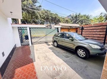 Oficina comercial · 311m² · 5 Dormitorios · 2 Estacionamientos · Se Vende Casa Como Uso Para Ofcina Cerca Al Pentagonito en Esquina