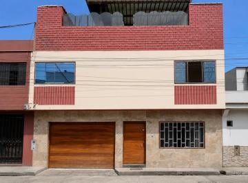 Casa de 5 habitaciones, Lima · ¡Amplia Casa con Terraza en Una Excelente Ubicación de Barranco!