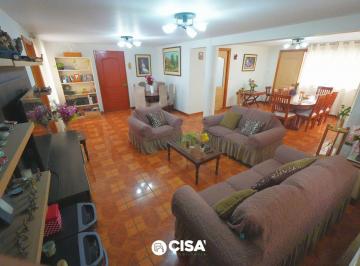 Casa · 150m² · 8 Dormitorios · Venta de Casa de 300 m² en San Juan de Lurigancho