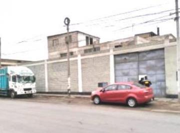 Local comercial · 1700m² · Almacén/industrial 1700 m² en Venta a Una Cuadra de Aux. Panamericana Norte - Megaplaza y Plaza Norte