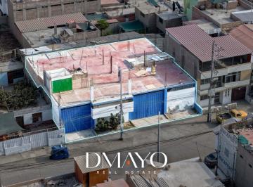 Local comercial · 511m² · 2 Estacionamientos · Local Comercial en Camaná - Arequipa 511 m² a Solo Dólares
