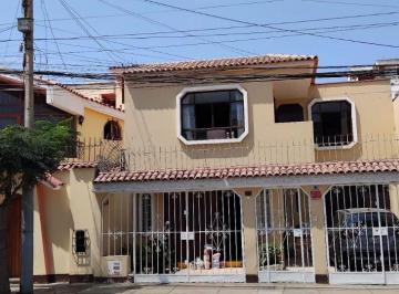 Casa de 4 habitaciones, Lima · Casa en Venta en Pando, San Miguel – Amplia, Iluminada y con Gran Potencial