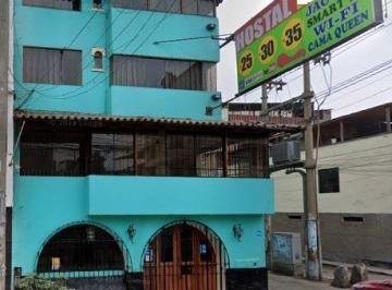 Casa · 417m² · 17 Dormitorios · Se Vende Hostal 4 Pisos - 17 Habitaciones con Su Baño Zona Restaurant - en San Juan de Miraflores