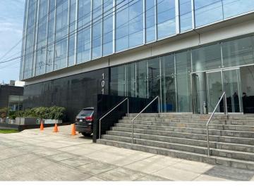 Oficina comercial , Lima · Oficina Implementada y Semi Amoblada en Alquiler – Morro Solar, Santiago de Surco