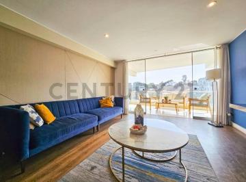 Departamento · 200m² · 3 Dormitorios · 2 Estacionamientos · Venta de Departamento en Casuarinas con Excelente Vista E Iluminación