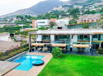 Casa · 1450m² · 6 Dormitorios · 9 Estacionamientos · En Venta | Casa de Lujo con Piscina, Cava, Cine y Amplios Jardines | 2569 m²