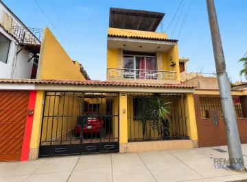 Casa · 120m² · 4 Dormitorios · 1 Estacionamiento · Casa a La Venta en San Luis