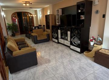 Casa de 11 habitaciones, Lima · Venta de Casa en Villa El Salvador