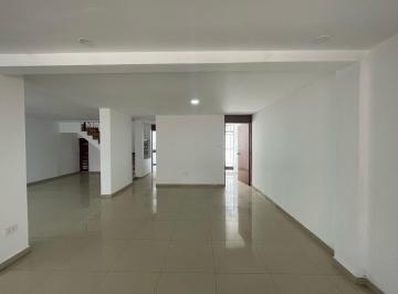Oficina comercial · 230m² · 4 Dormitorios · 2 Estacionamientos · Venta Oficina en Ate (Santa Raquel)