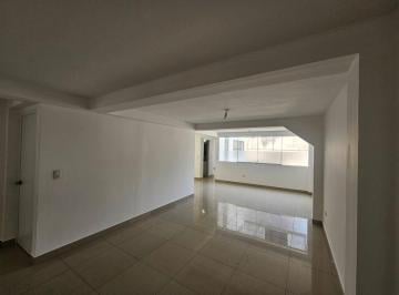 Departamento de 2 habitaciones, Lima · Ab - 1600 - Se Vende Excelente Flat en 3er Piso Frente a Bonito Parque en Surco