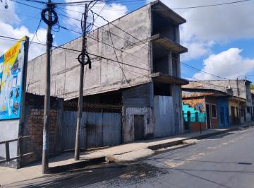 Casa · 1000m² · 21 Dormitorios · 2 Estacionamientos · Vendo Linda Casa Comercial en Av Almirante Grau 15, Iquitos, Maynas, Loreto