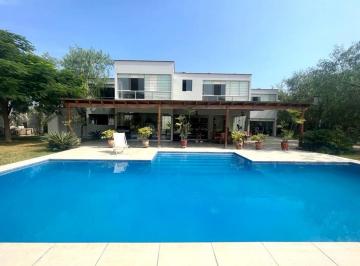 Casa de 5 habitaciones, Lima · Venta de Exclusiva Casa con Piscina y Amplio Jardín, Finos Acabados, 05 Dorm., Pachacamac