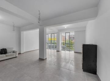 Local comercial · 30m² · ¡De Estreno!alquiler de Local / Stand Comercial en La Av Canadá Cdra.2, Urb. Santa Catalina.
