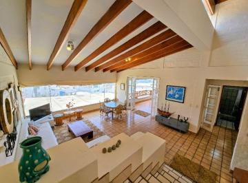 Terreno / Lote · 212m² · 4 Dormitorios · 1 Estacionamiento · Vendo o Alquilo Hermoso Duplex Amoblado y Equipado Full en Playa Exclusiva Naplo