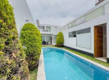 Casa · 245m² · 3 Dormitorios · Vendo Bella Casa de 300 m² Brisas de Villa Chorrillos
