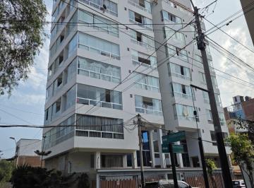 Departamento de 4 habitaciones, Lima · Se Alquila Departamento Triplex