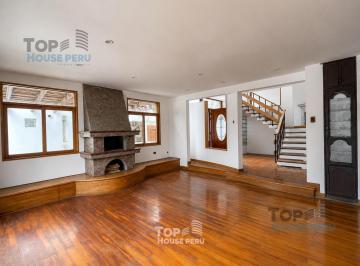 Casa · 204m² · 5 Dormitorios · 2 Estacionamientos · Casa en Venta en San Miguel - Amplia, Funcional