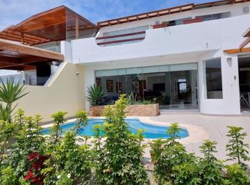 Casa de 6 habitaciones, Cañete · Exclusiva Casa en Las Lagunas de Puerto Viejo Acceso Directo a Laguna y a 5 Min de La Playa