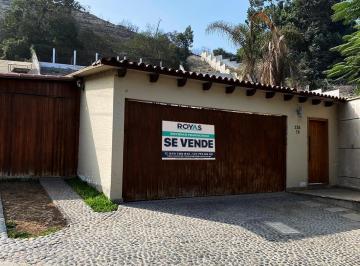 Terreno / Lote · 368m² · 3 Dormitorios · 2 Estacionamientos · Vive en La Planicie | Se Vende Terreno con Casa con Piscina, Jardín - Gran Potencial