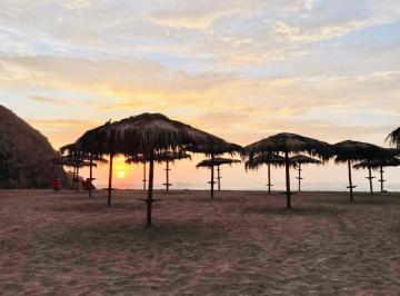 Casa · 226m² · 5 Dormitorios · 2 Estacionamientos · Vendo Casa de Playa en Condominio Puesta del Sol, Fila 4, Chocalla Km 92, Asia