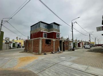 Casa de 4 habitaciones, Chiclayo · ¡Oportunidad en Pimentel! Casa de 3 Pisos en Esquina + Minidepa