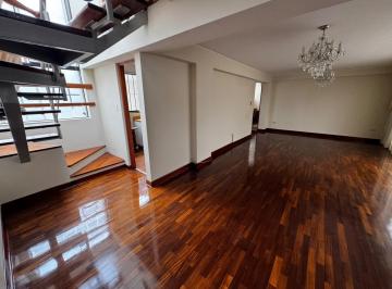 Departamento · 131m² · 3 Dormitorios · 1 Estacionamiento · Duplex en Alquiler