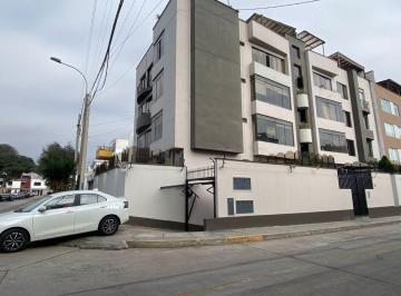 Departamento de 3 habitaciones, Lima · Alquilo Departamento a 1 Cuadra de Av Velasco Astete, Urb. Vista Alegre Surco