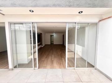Departamento · 166m² · 3 Dormitorios · 2 Estacionamientos · Surco Venta de Departamento Primer Piso Frente a Parque.