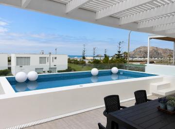 Casa de playa · 180m² · 6 Dormitorios · 2 Estacionamientos · Casa de Playa en Venta · Las Arenas, Asia · 2da Fila · 6 Dorm. · con Sótano