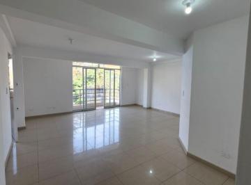Departamento de 3 habitaciones, Lima · Los Olivos - Pro: Venta Departamento 3er Piso - Vista Exterior con Balcon. Vista a Parque