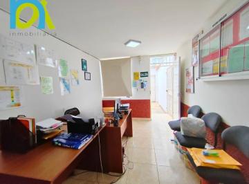 Casa de 6 habitaciones, Chiclayo · Vendo Casa de 3 Pisos