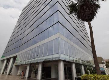 Oficina comercial , Lima · Oficina Implementada de 233 m² con 3 Cocheras y Vista Al Pasaje y Al Club Golf, Santiago de Surco
