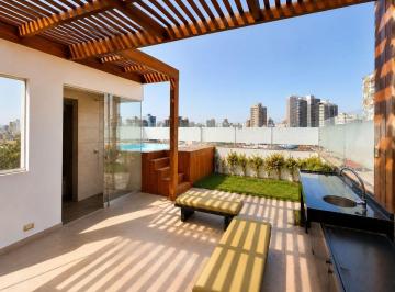 Departamento de 2 habitaciones, Lima · Penthouse de 3 Niveles con Terraza, Jacuzzi y Sauna en Miraflores