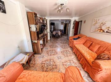 Casa de 7 habitaciones, Lima · Venta de Casa de 2 Pisos + aires!¡Excelente Oportunidad de Inversión en San Martín de Porres!