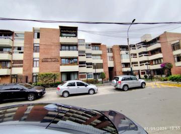 Departamento de 3 habitaciones, Lima · Vendo o Alquilo Dpto 110 m² – Residencial Polo Hunt, Los Narcisos, Frente a Parque.