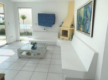 Casa · 135m² · 4 Dormitorios · 3 Estacionamientos · Casa Playa en Venta - Condominio Cocoa