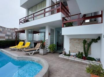 Casa · 380m² · 7 Dormitorios · 2 Estacionamientos · Casa en Punta Rocas en Venta