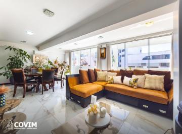 Departamento · 197m² · 4 Dormitorios · 1 Estacionamiento · Dúplex en Venta en Cayma